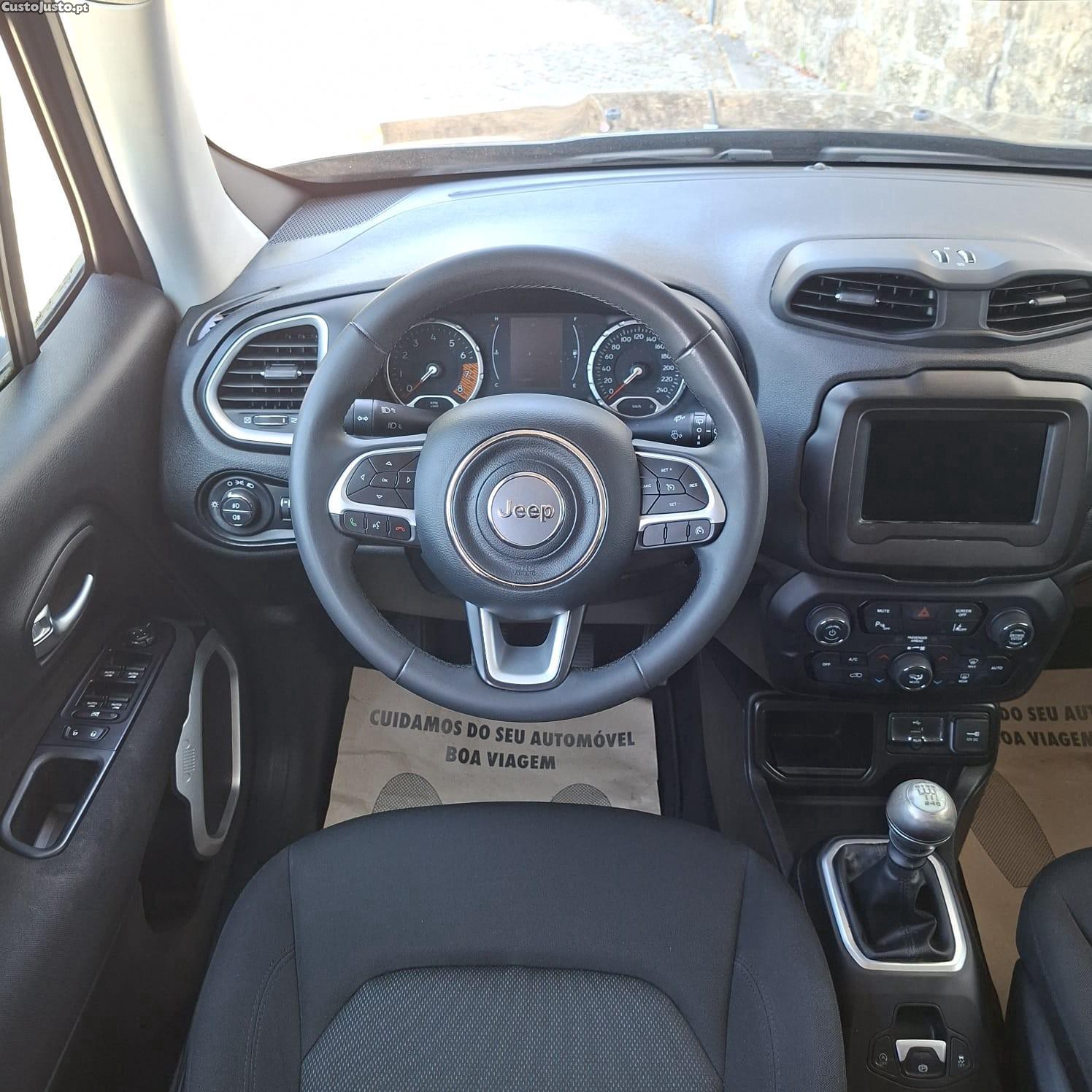 Jeep Renegade 1.0 T Longitude — fotografia 14
