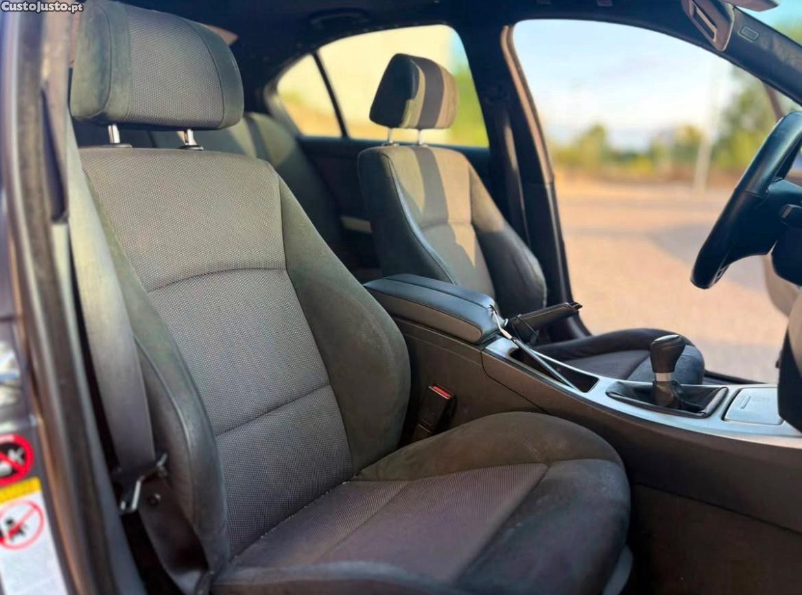 BMW 320 D — fotografia 2