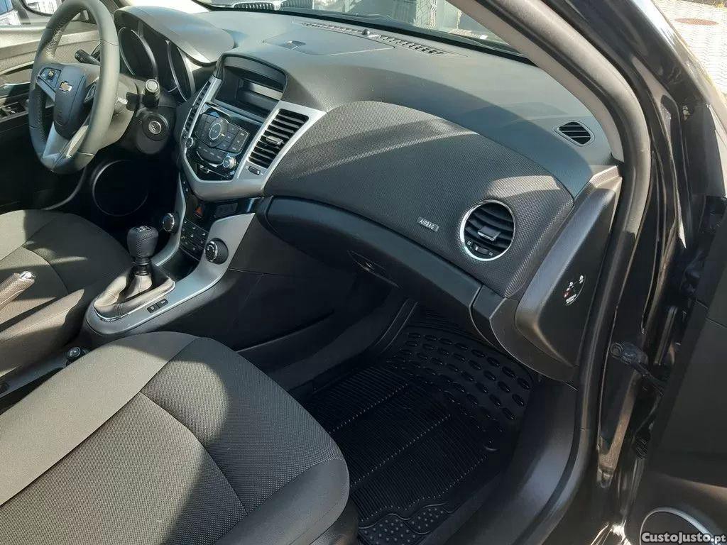 Chevrolet Cruze 1.7 vcdi ltz — fotografia 5