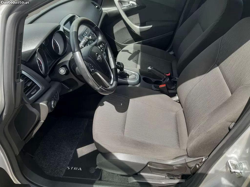 Opel Astra 1.3 cdti cosmo s/s 104g — fotografia 8