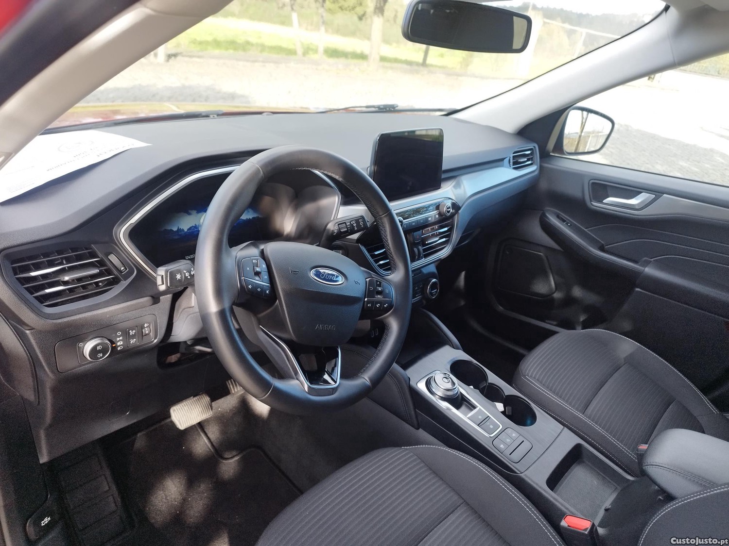 Ford Kuga 1.5 TDCI TITANIUM AUTO — fotografia 5