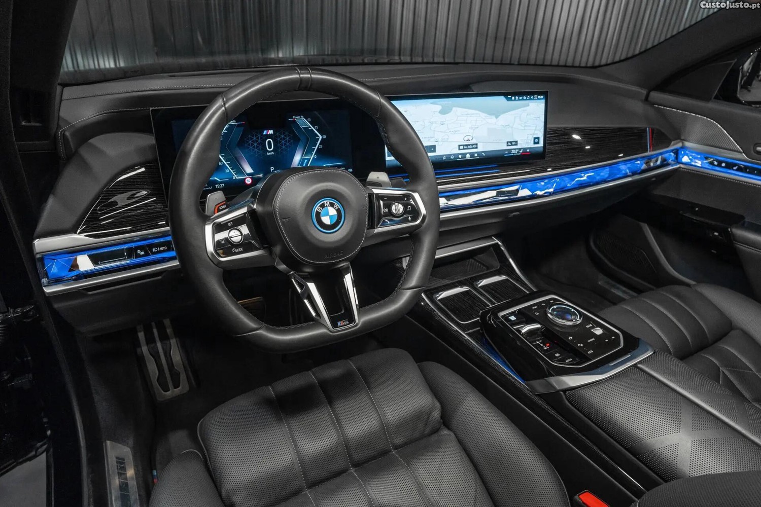 BMW 750 e xDrive Pack Desportivo M — fotografia 6