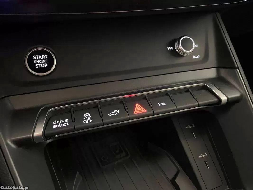 Audi Q3 45 tfsie s line s tronic — fotografia 8