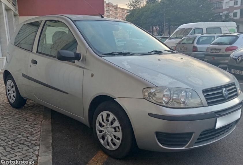 Fiat Punto MultiJet 5 Lugares — fotografia 3