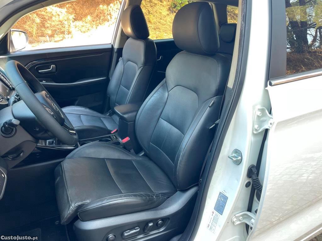 Kia Carens 1.7 CRDI ISG TX 7 LUGARES — fotografia 7