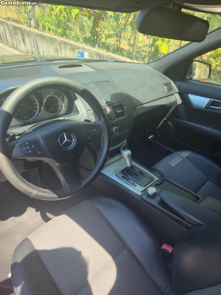 Mercedes-Benz C 220 AMG — fotografia 4