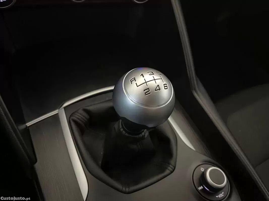Alfa Romeo Giulia 2.2 d — fotografia 5