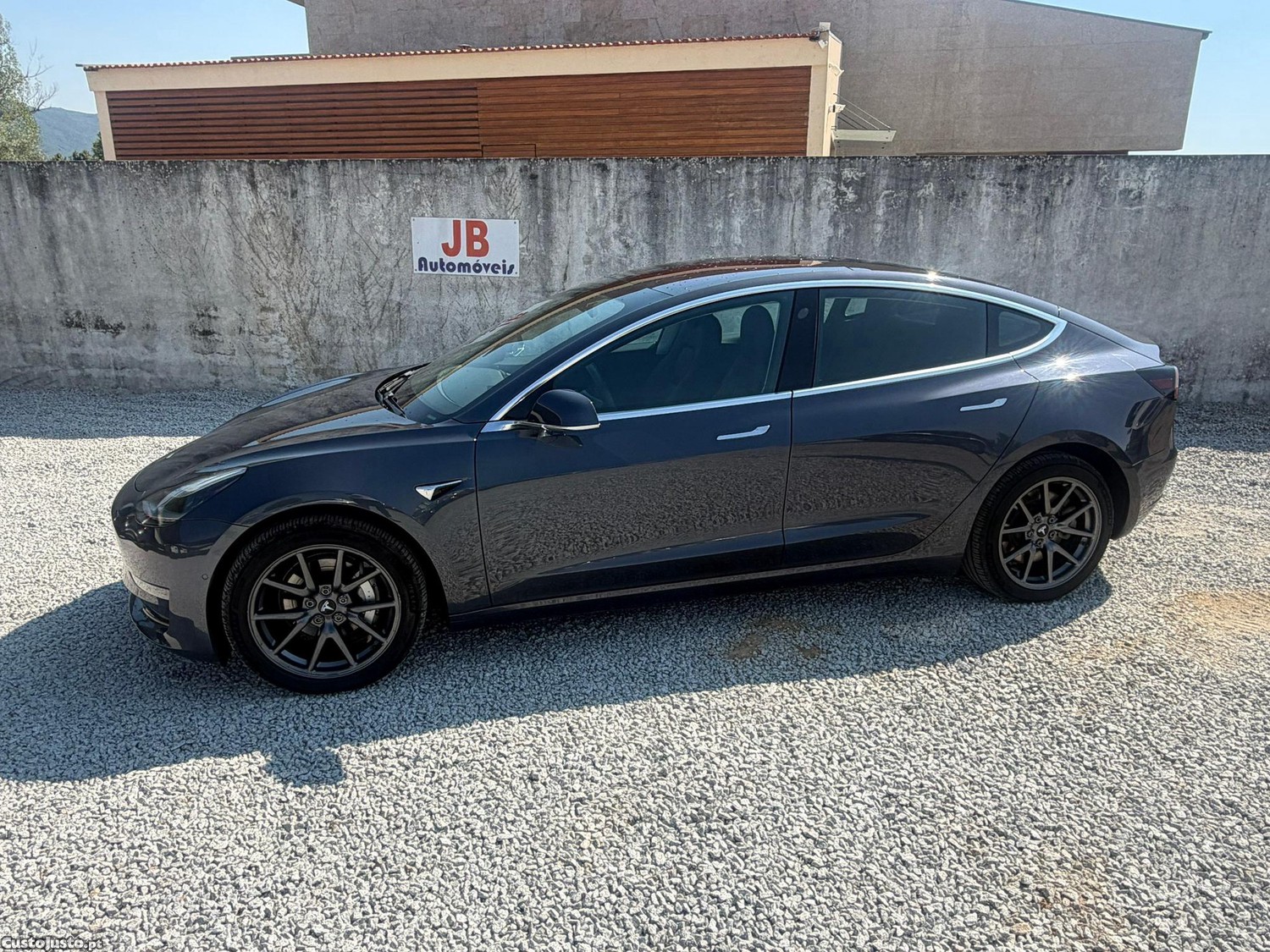 Tesla Model 3 Long-Range Dual Motor AWD — fotografia 13