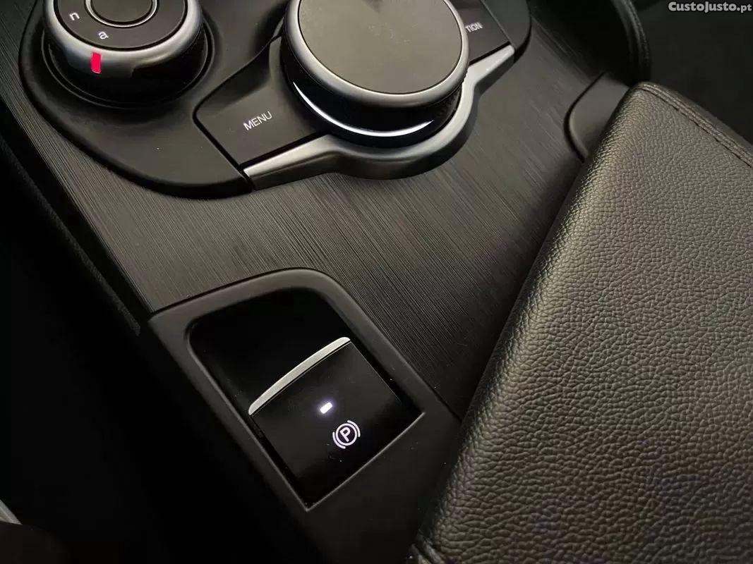 Alfa Romeo Giulia 2.2 d — fotografia 3
