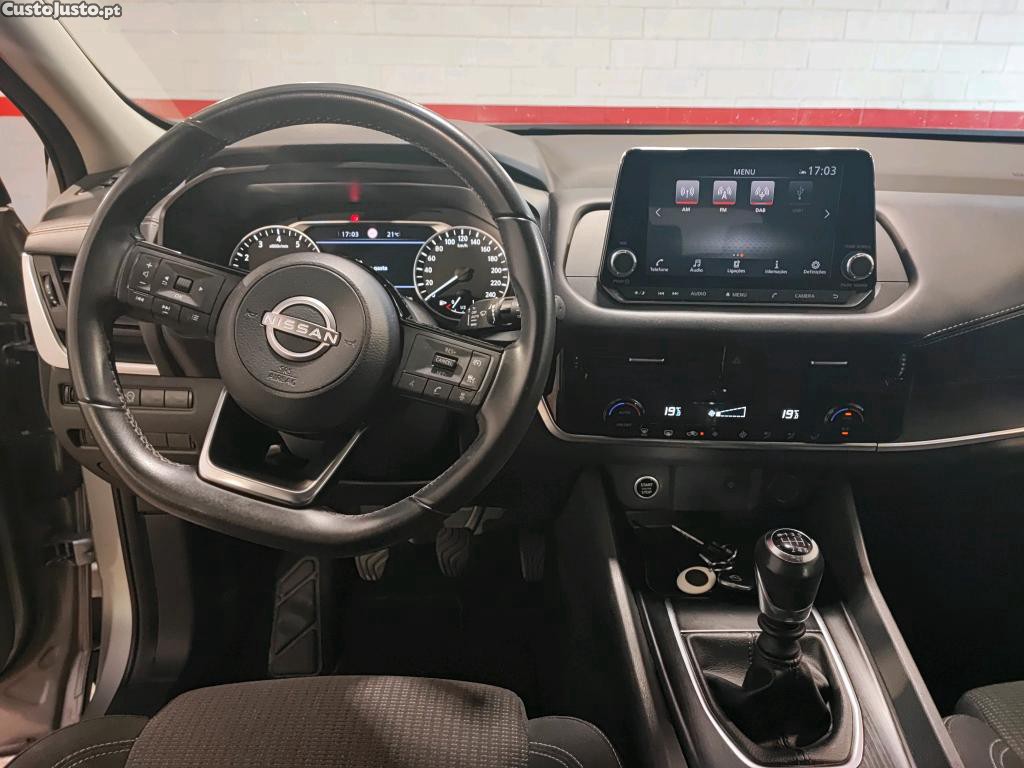 Nissan Qashqai 1.3 DIG-T Acenta 140cv — fotografia 17