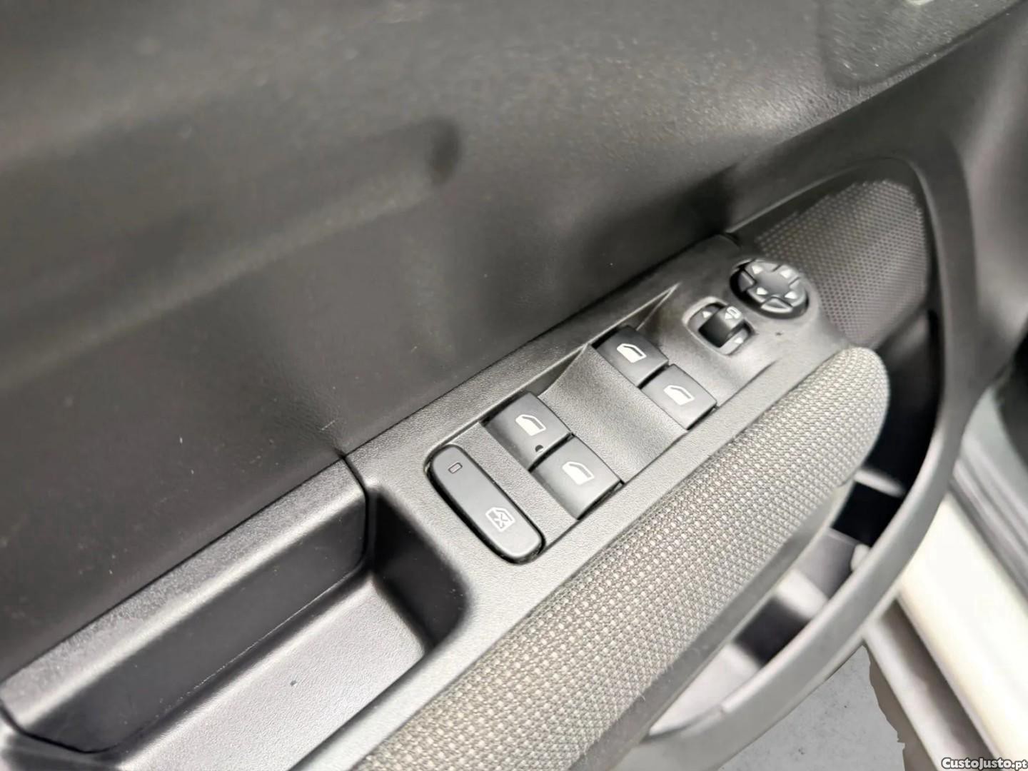 Citroën C3 Aircross 1.2 PureTech Feel — fotografia 3