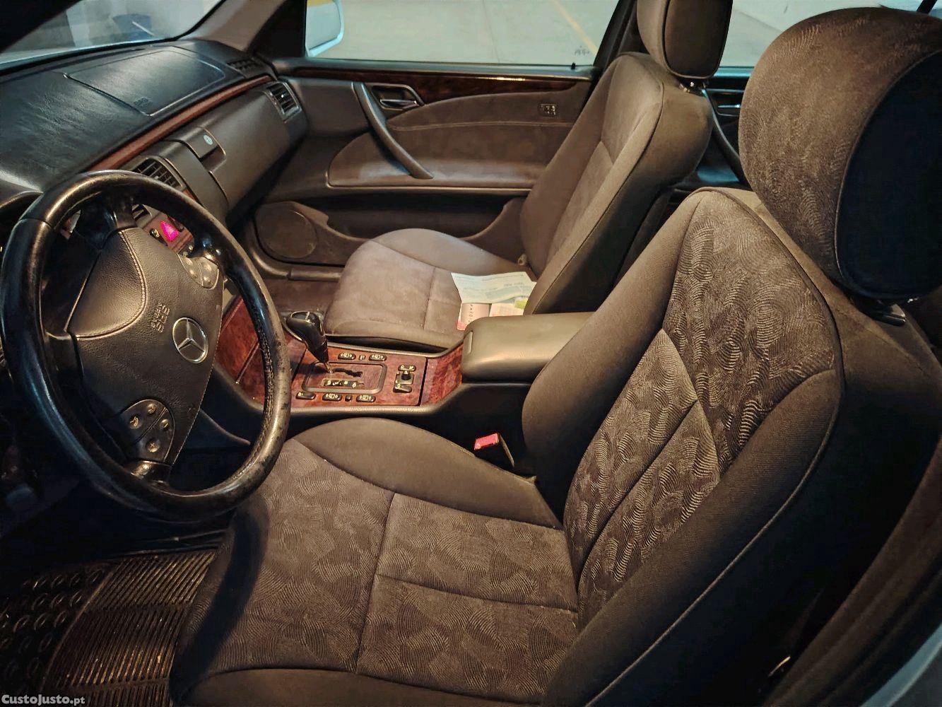 Mercedes-Benz Classe E Elegance — fotografia 5