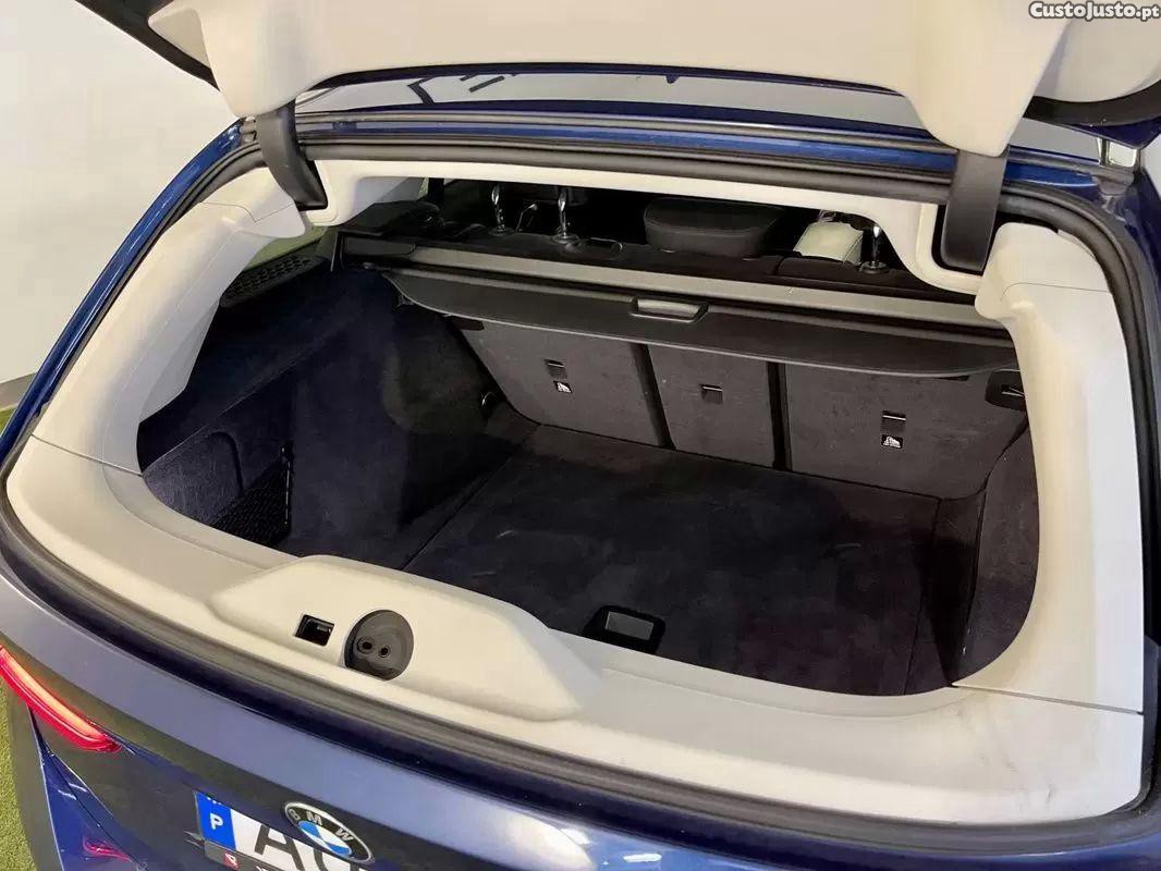 BMW 318 D auto — fotografia 13