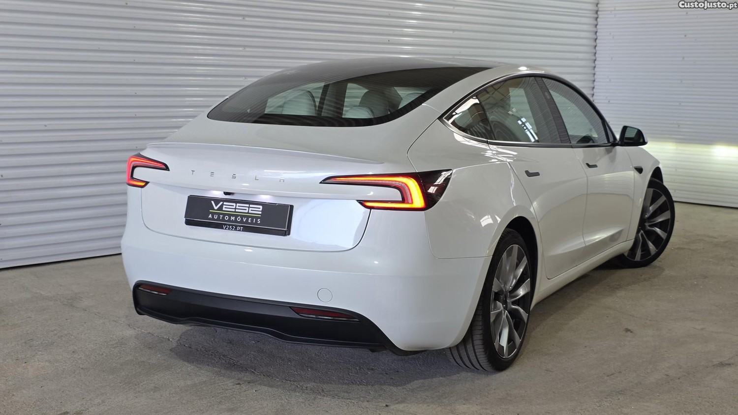 Tesla Model 3 Tração Traseira Premium — fotografia 18