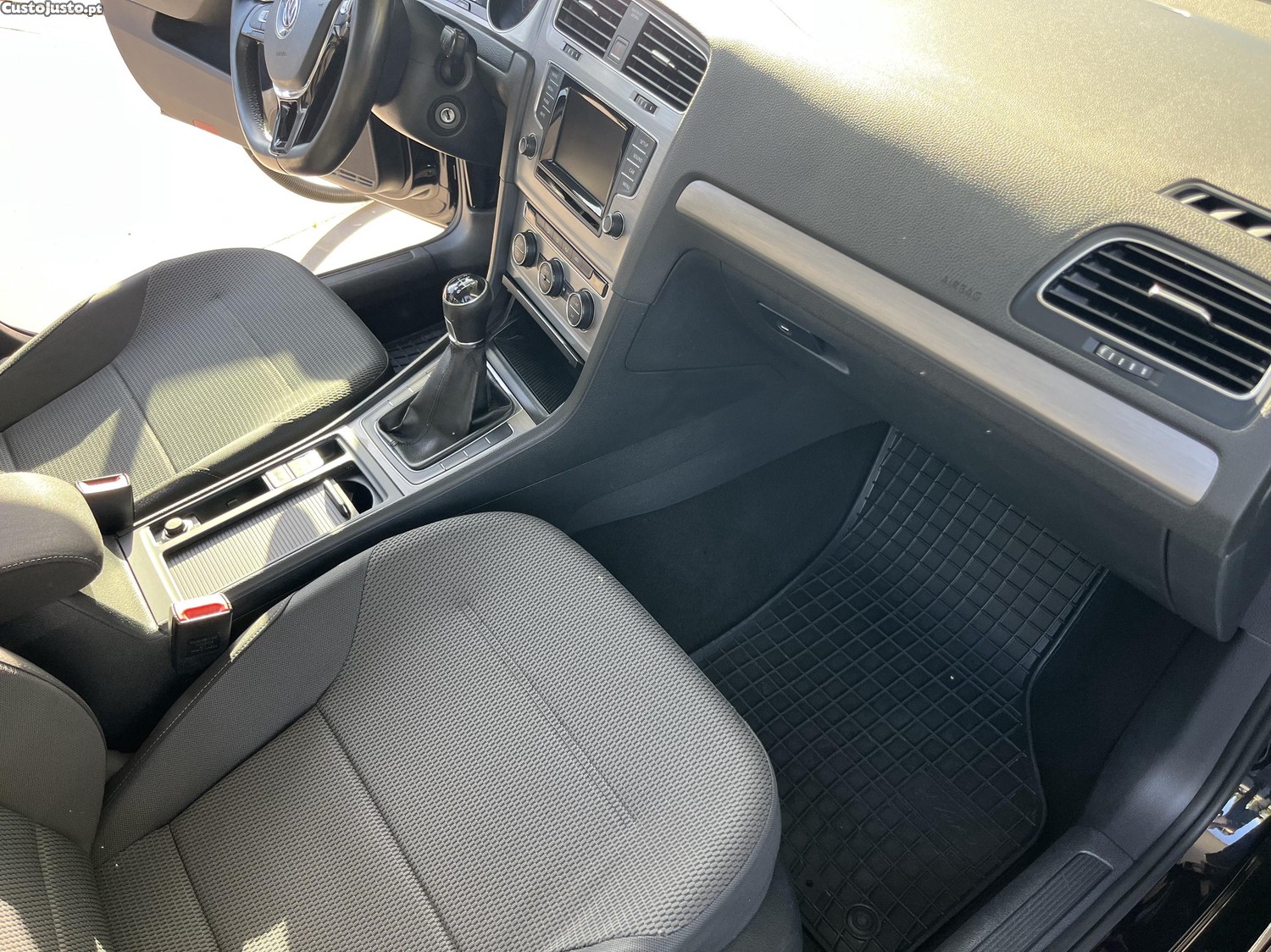 Volkswagen Golf 1.6Tdi BLUEMOTION — fotografia 6