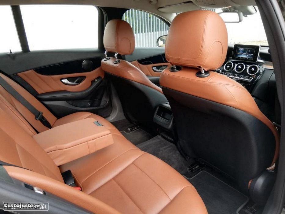 Mercedes-Benz C 220 D Avantguarde+ com *170Cv* com *87.000 Kms* *Impecável* - 15 — photo 4