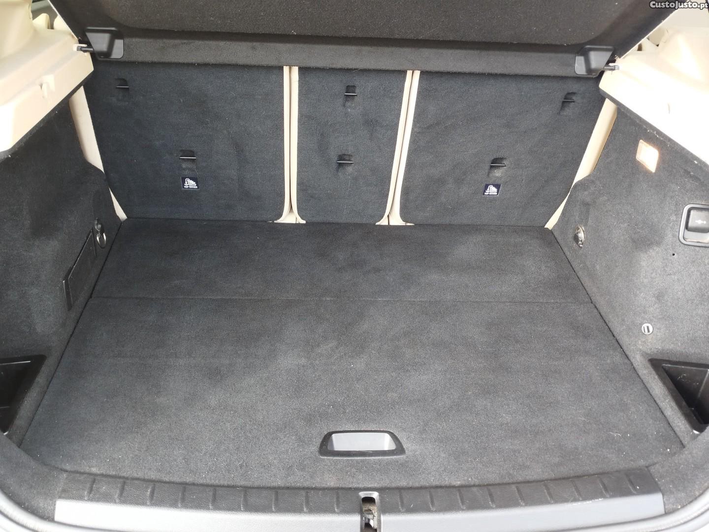 BMW 216 Active Tourer d Luxury Line — fotografia 4