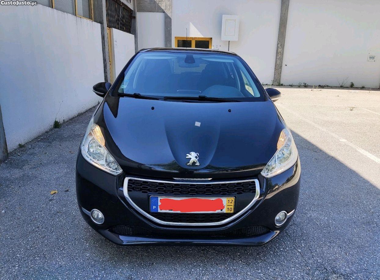 Peugeot 208 1.2 — fotografia 4