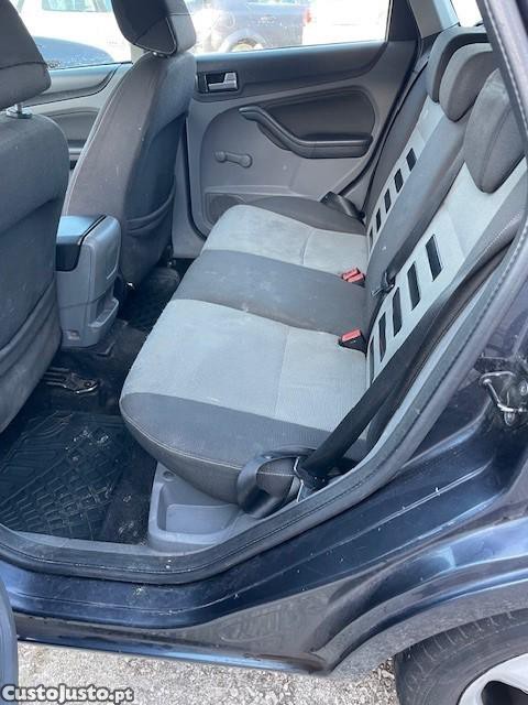 Ford Focus 1.6 TDCi S — fotografia 5