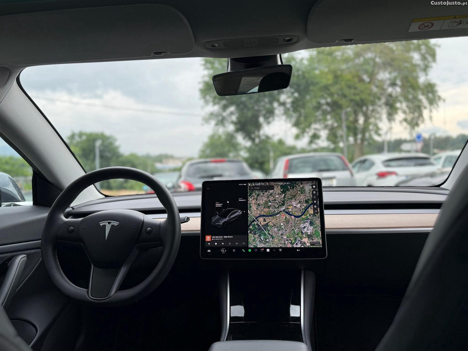 Tesla Model 3 Long-Range Dual Motor AWD — fotografia 8