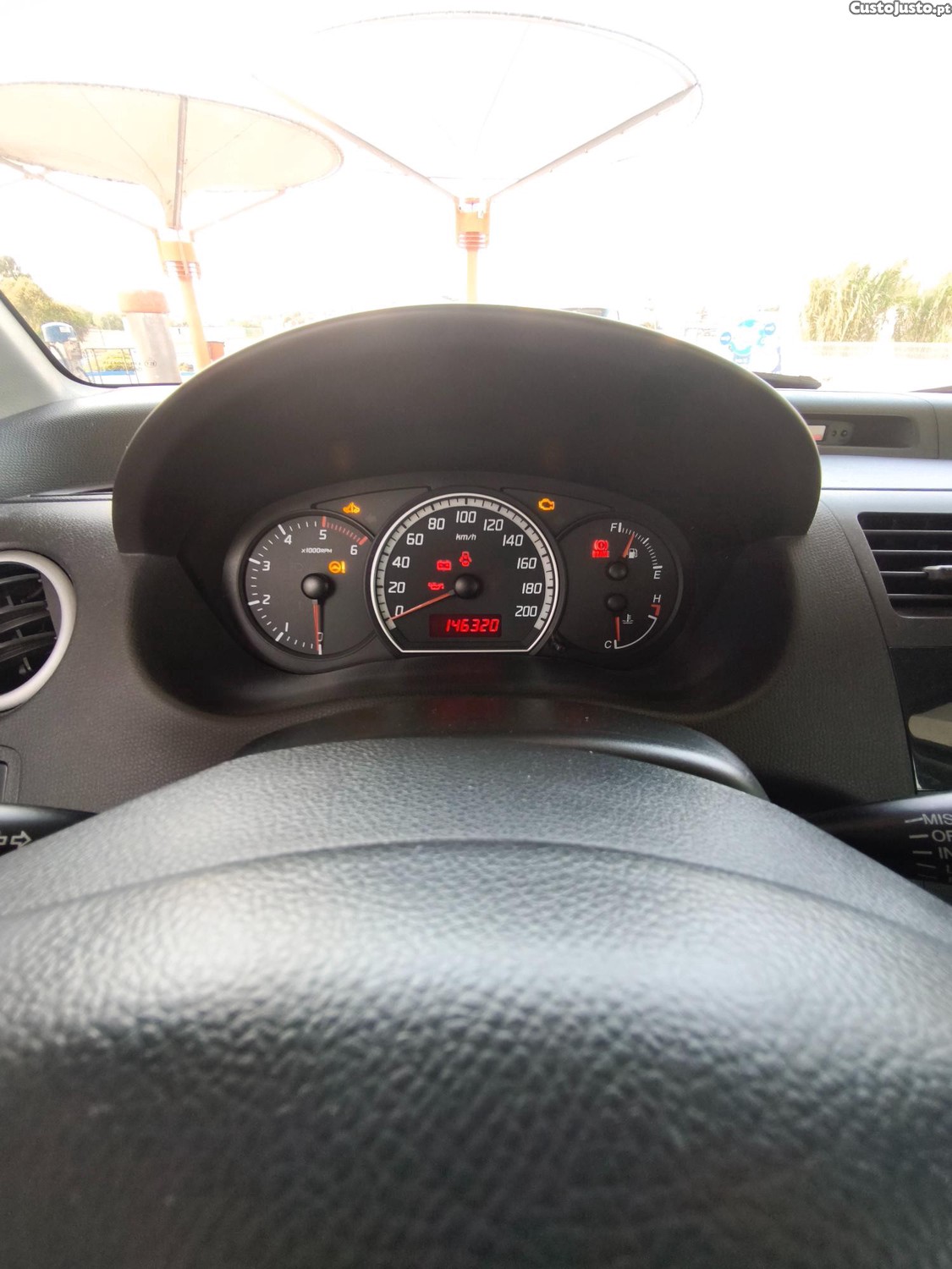 Suzuki Swift 1.3 DDiS GL — fotografia 4
