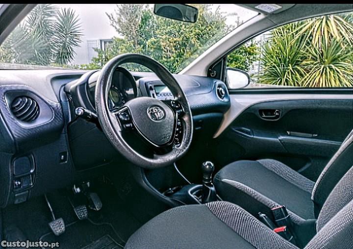 Toyota Aygo 2018 — fotografia 3