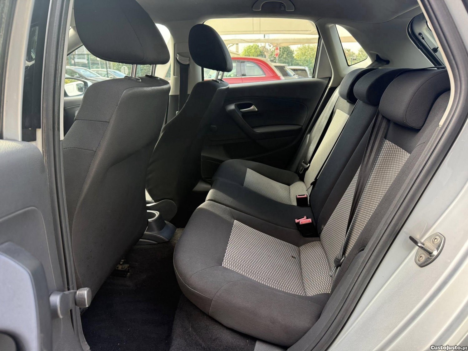 Volkswagen Polo 1.4 TDI Confortline — fotografia 3