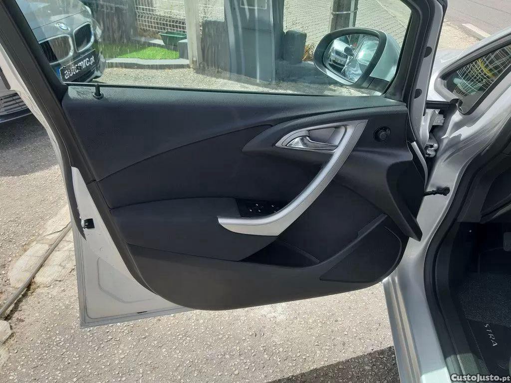 Opel Astra 1.3 cdti cosmo s/s 104g — fotografia 7