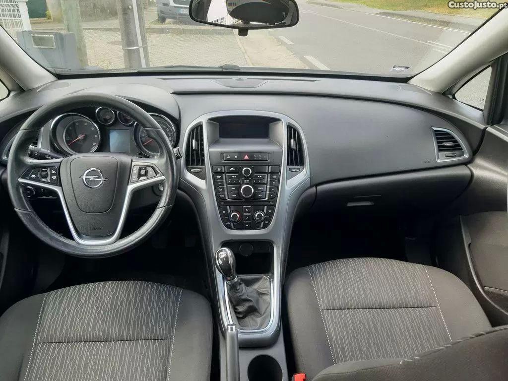 Opel Astra 1.3 cdti cosmo s/s 104g — fotografia 13