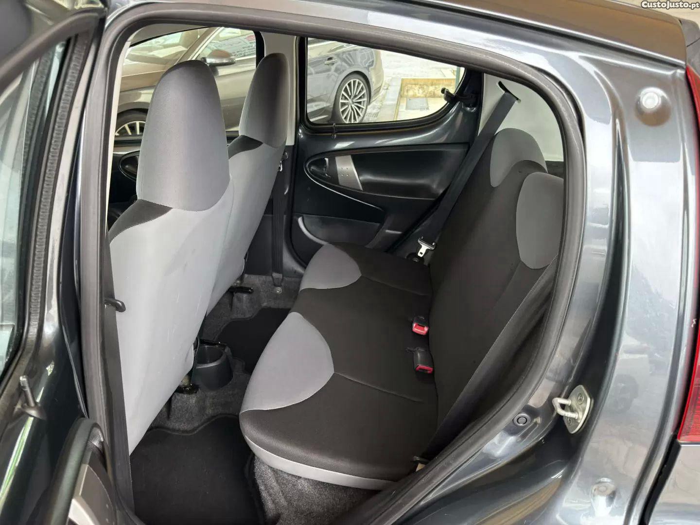 Peugeot 107 1.0 access — fotografia 4