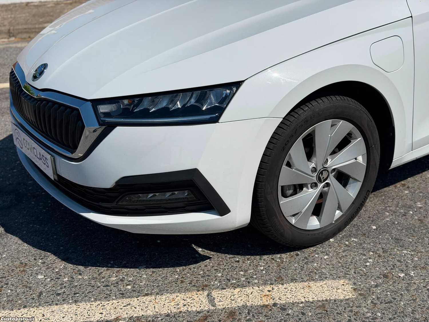 Skoda Octavia 1.4 TSI iV Ambition - 204cv — fotografia 6