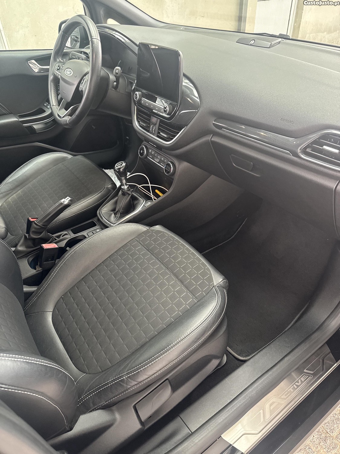 Ford Fiesta 1.0 Ecoboost — fotografia 7