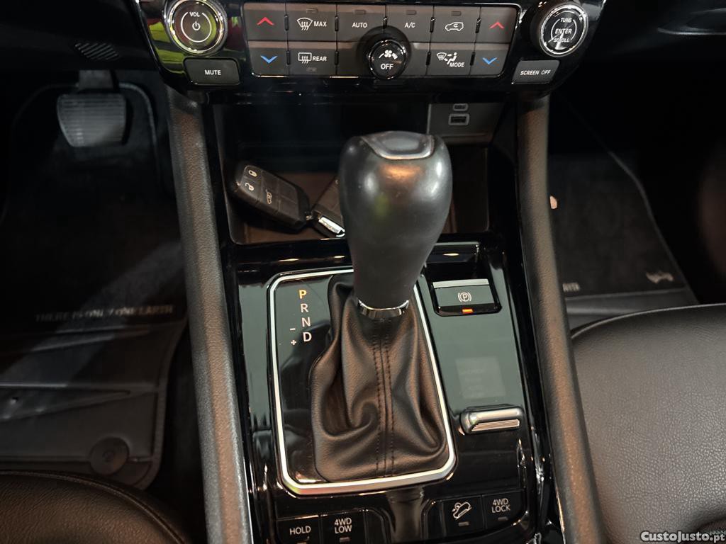 Jeep Compass 1.3 TG 4Xe Upland 240cv — fotografia 15