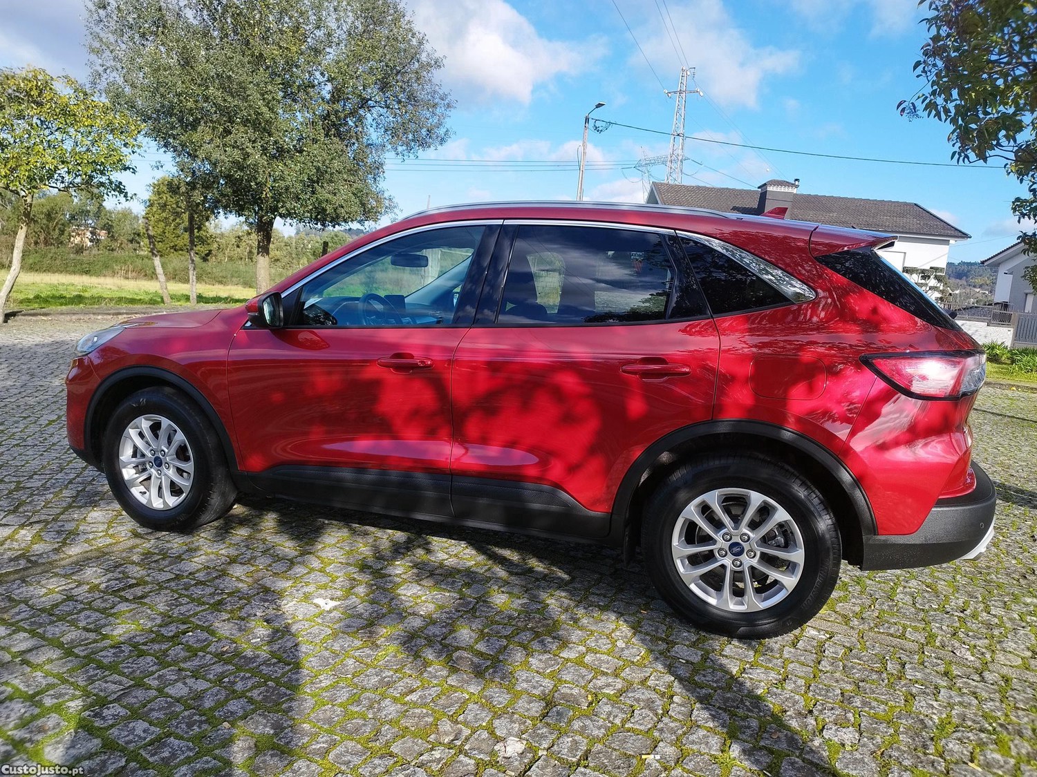 Ford Kuga 1.5 TDCI TITANIUM AUTO — fotografia 11