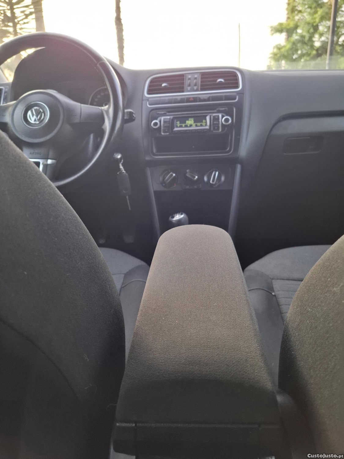 Volkswagen Polo 1.2TDI Confortline — fotografia 4