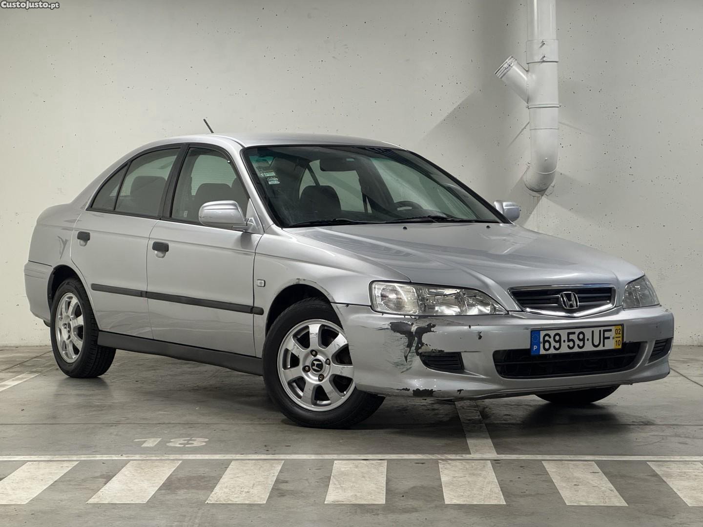 Honda Accord 1.6 LS — fotografia 16
