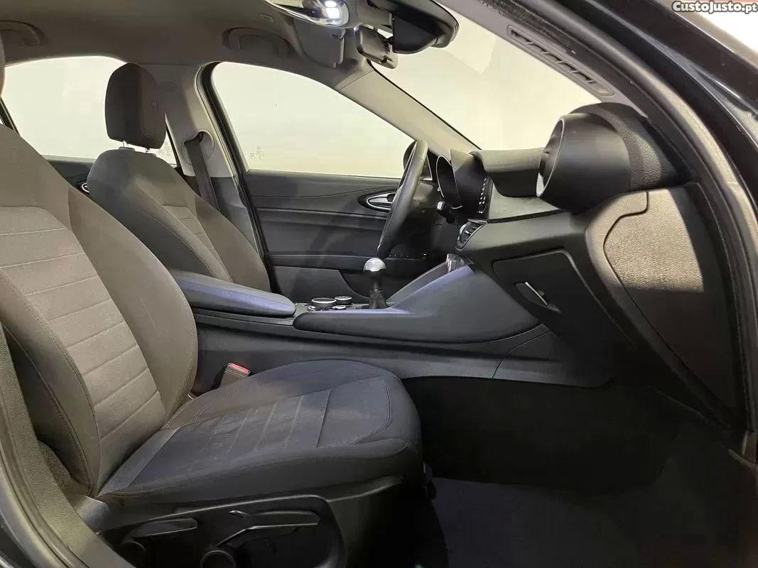 Alfa Romeo Giulia 2.2 d — fotografia 21
