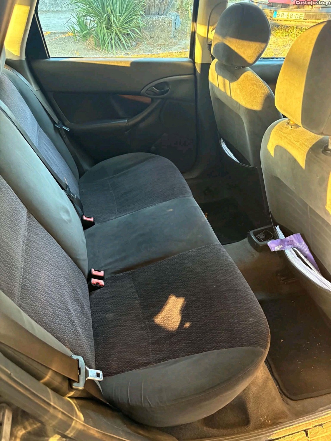 Ford Focus FORD FOCUS SW 1.6 — fotografia 3