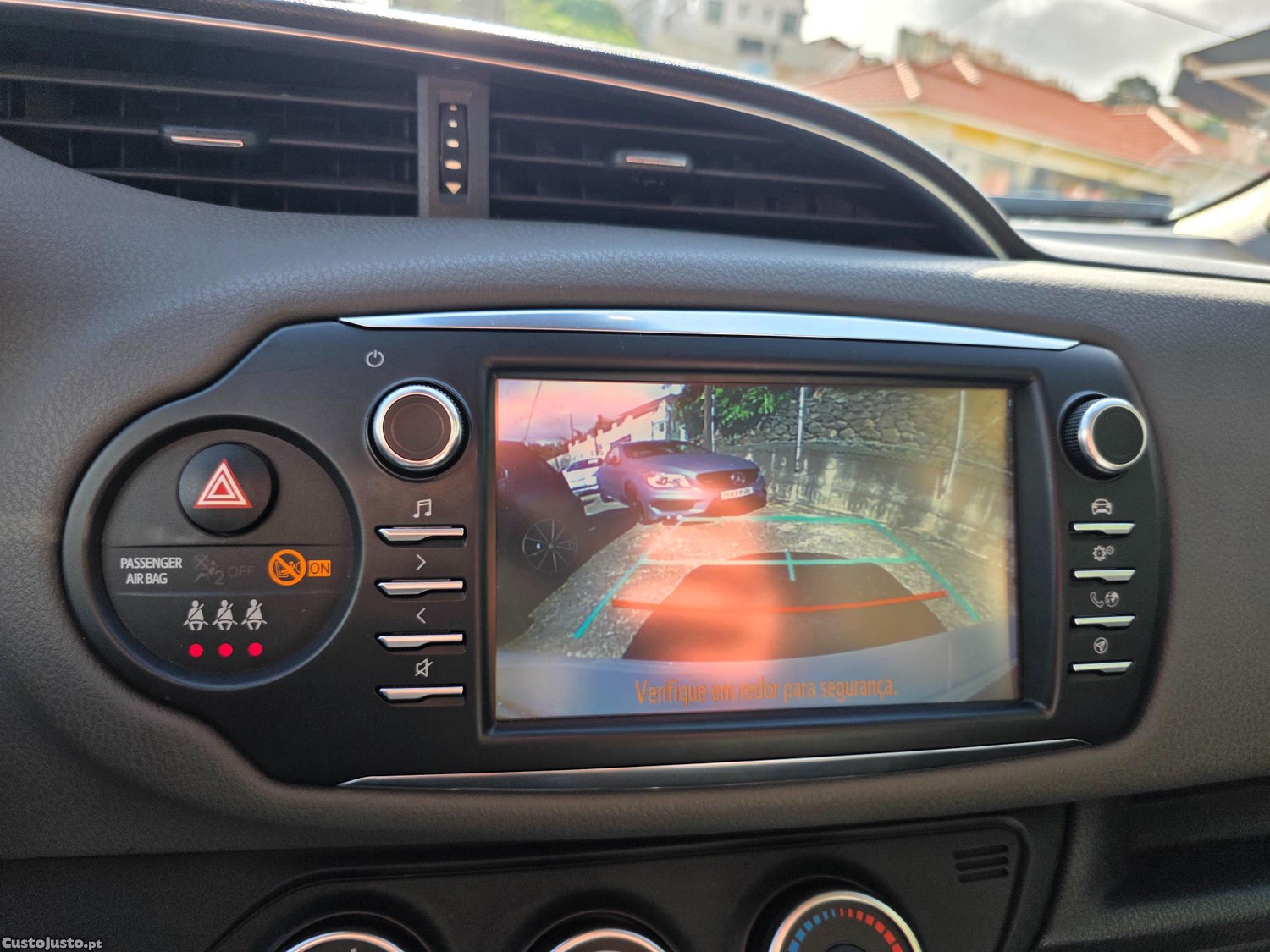 Toyota Yaris 1.0 VVT-I COMFORT 72CV — fotografia 15