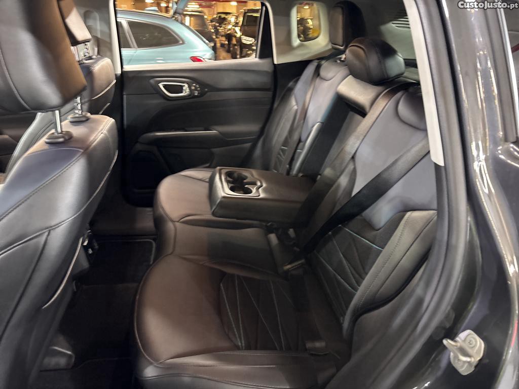 Jeep Compass 1.3 TG 4Xe Upland 240cv — fotografia 19