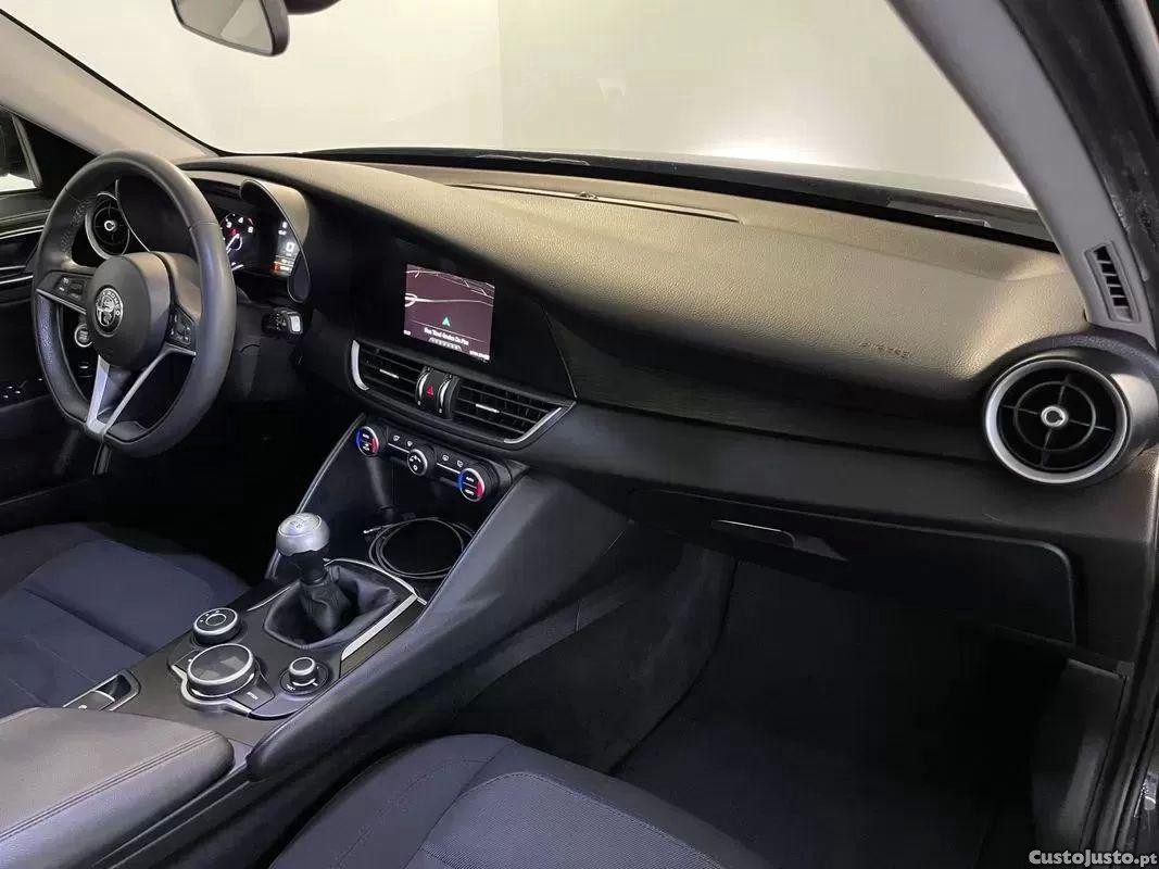 Alfa Romeo Giulia 2.2 d — fotografia 22