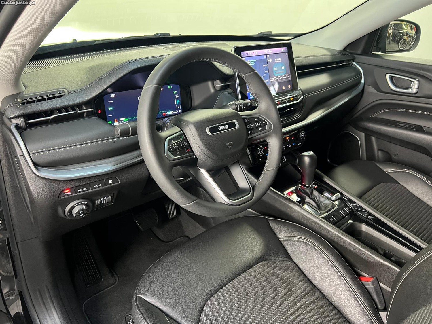 Jeep Compass 1.3 TG Limited — fotografia 17