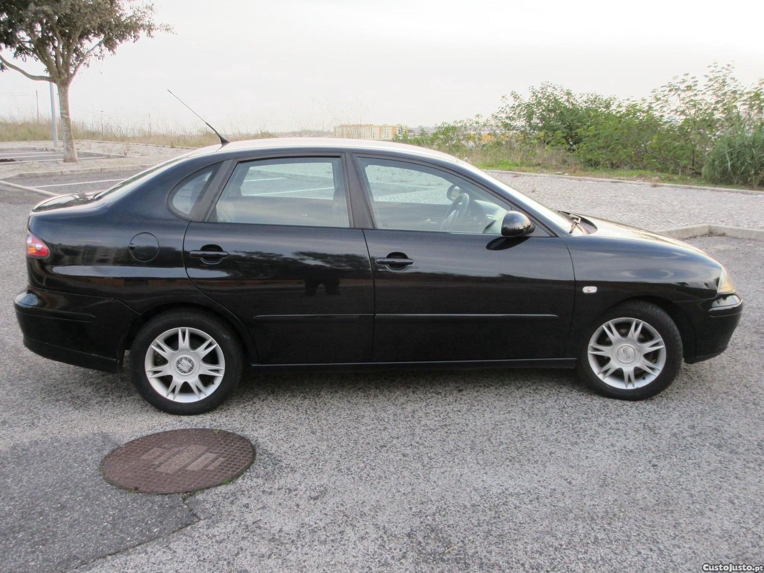 Seat Cordoba 1.4 TDi Reference, AC Automático, 143.000 Km - 08 — photo 2