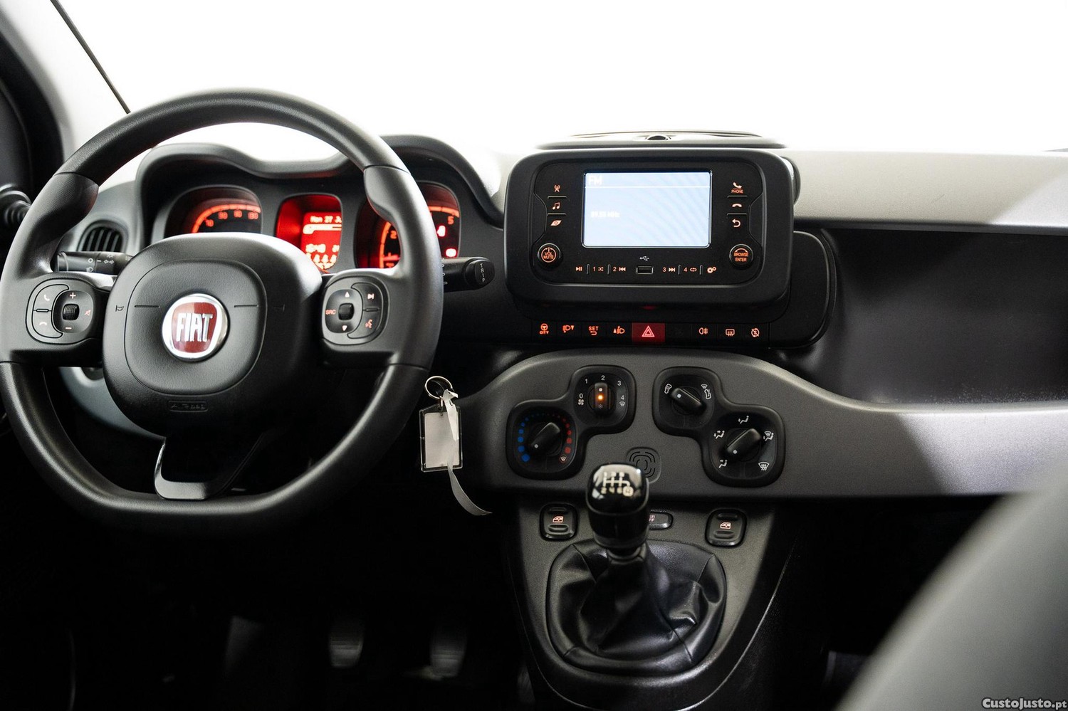 Fiat Panda 1.0 Hybrid City Life — fotografia 12