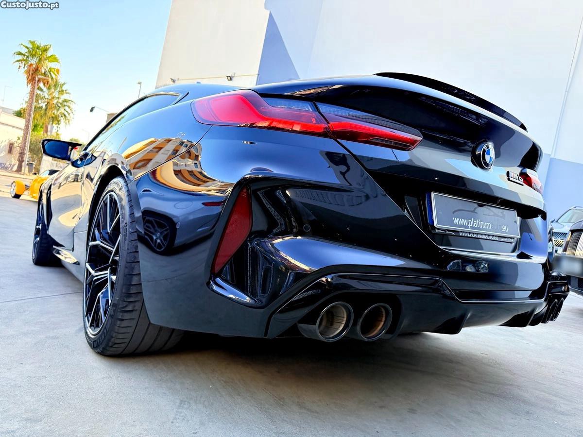 BMW M8 X-Drive Competition Coupe — fotografia 12