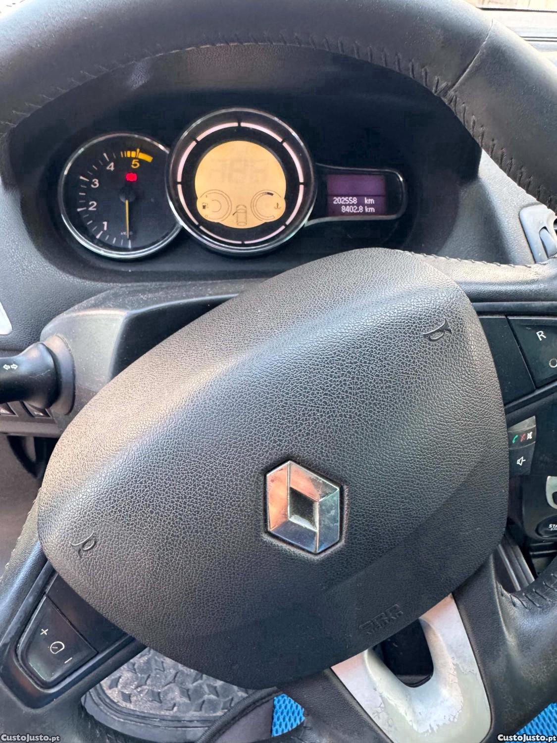 Renault Mégane DCI — fotografia 3