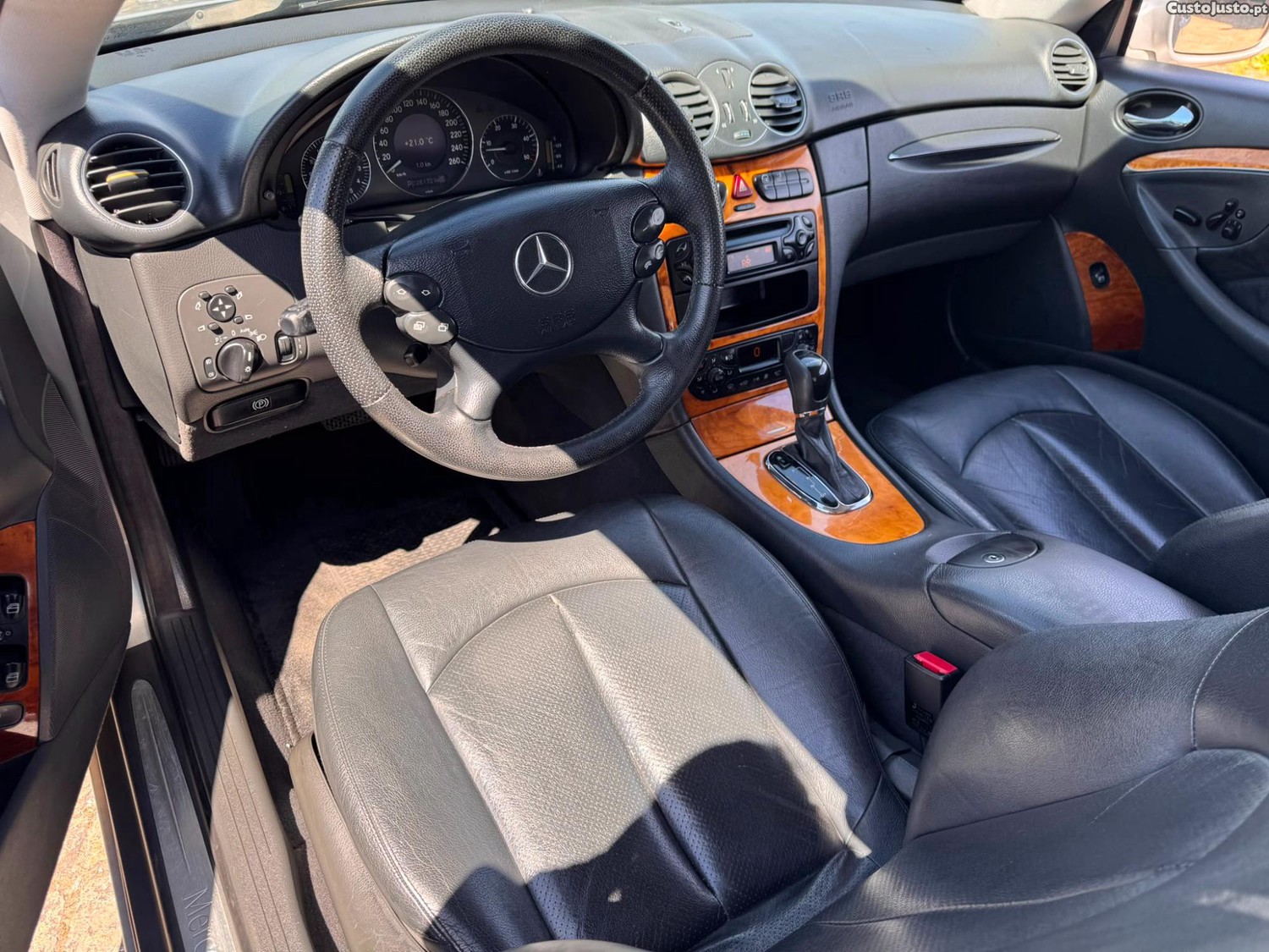 Mercedes-Benz Classe CLK 270 Cdi (209 316) — fotografia 11