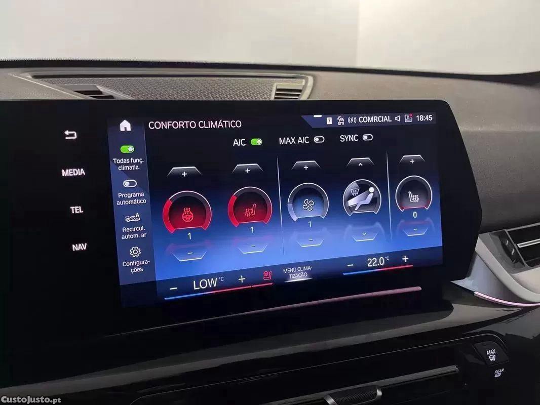 BMW iX1 Xdrive30 — fotografia 12