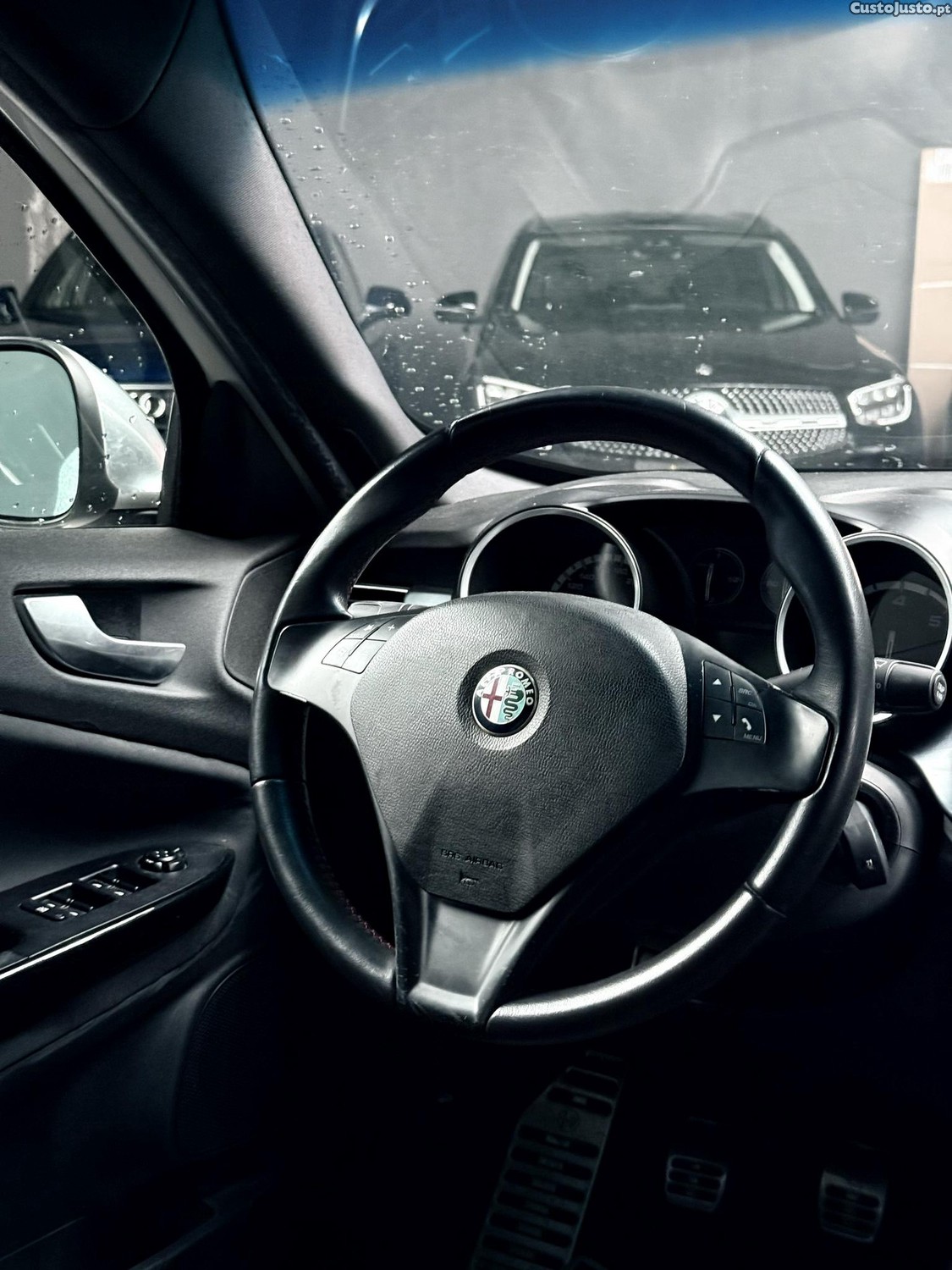 Alfa Romeo Giulietta Exclusive - 11 foto 5