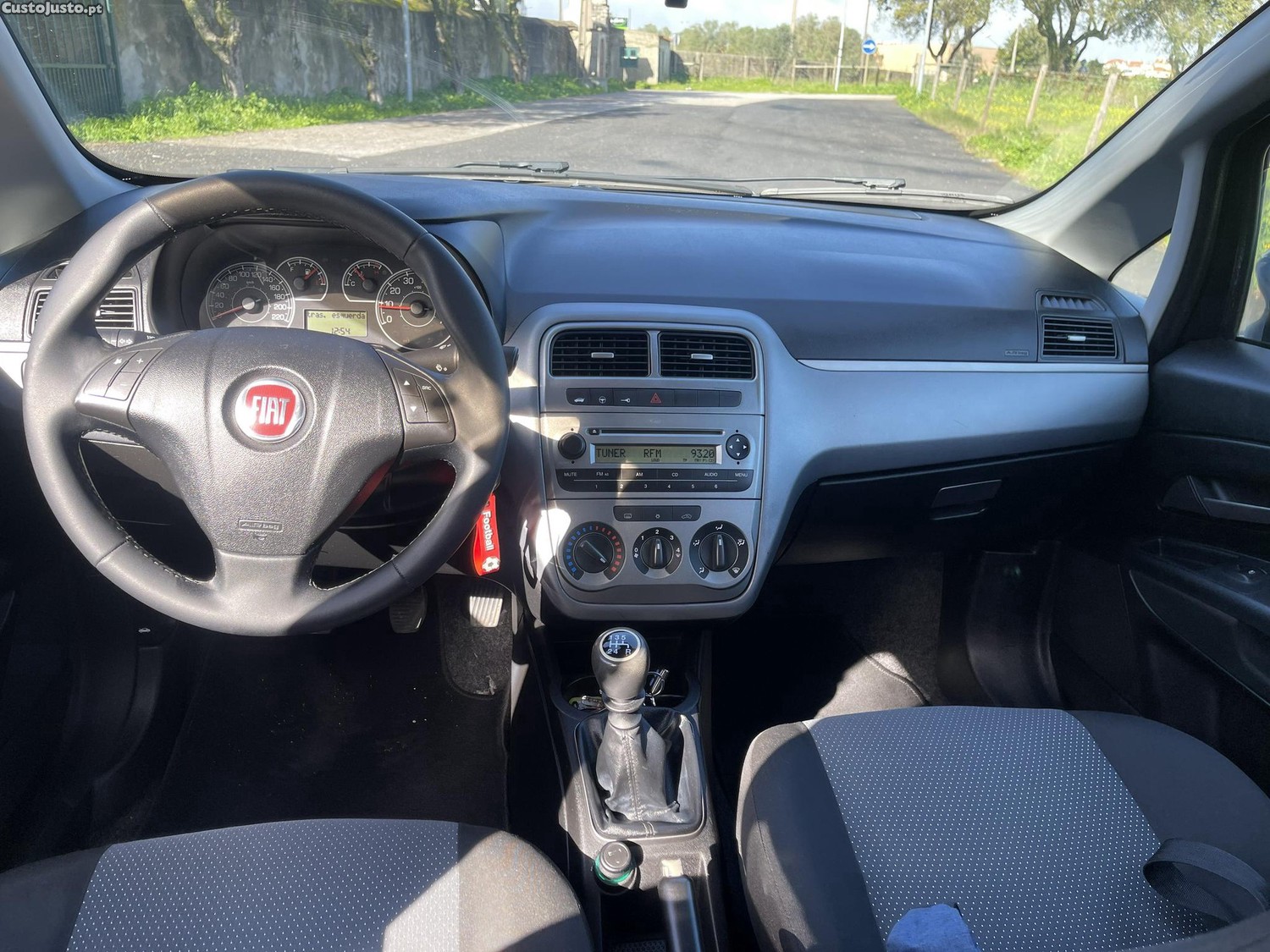Fiat Grande Punto 1.2 gasolina — fotografia 4
